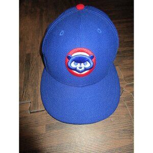Chicago Cubs Baseball Hat Fitted Size Medium Old School Retro Logo Bear